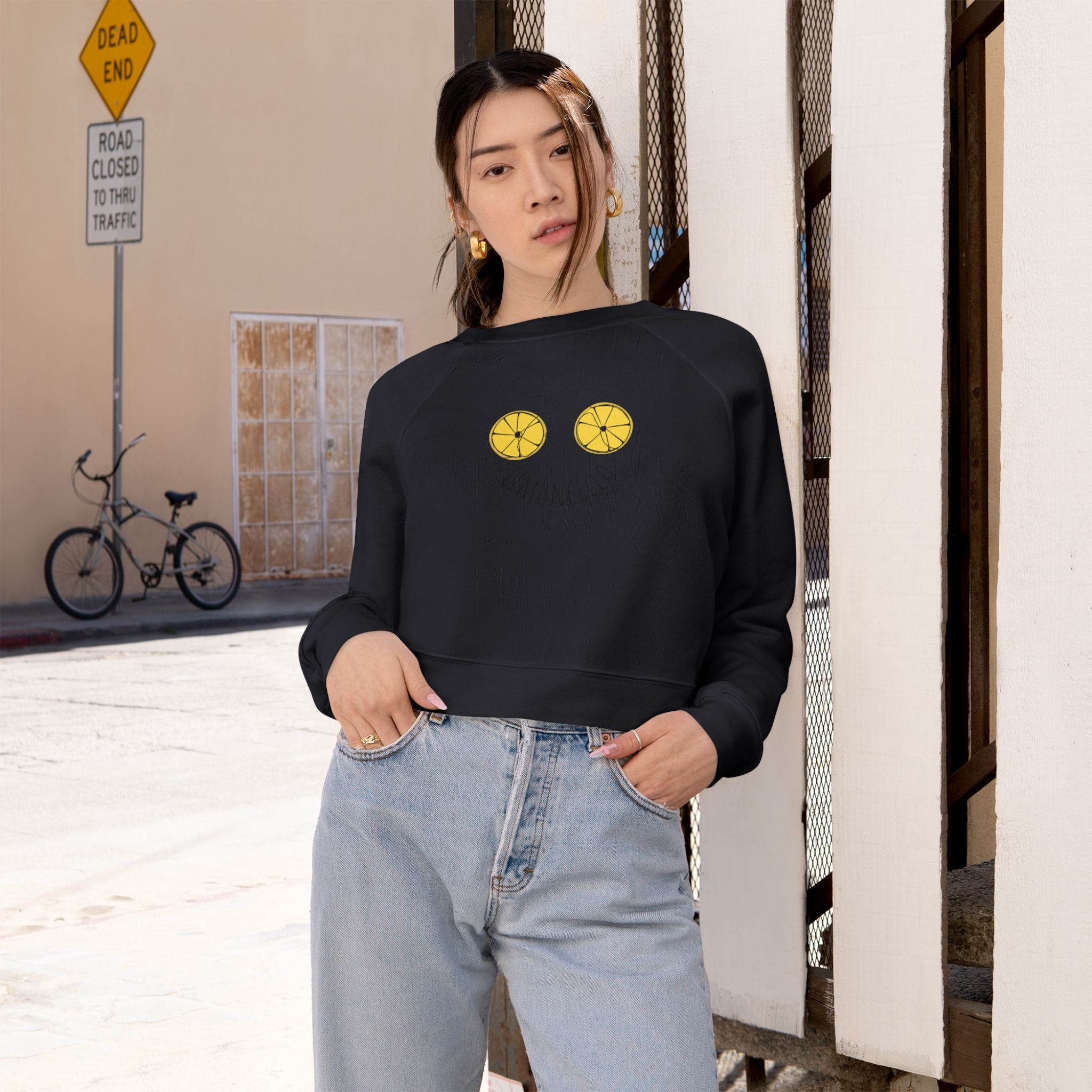 Lemon Eyes smiley Pullover | cropped fleece black