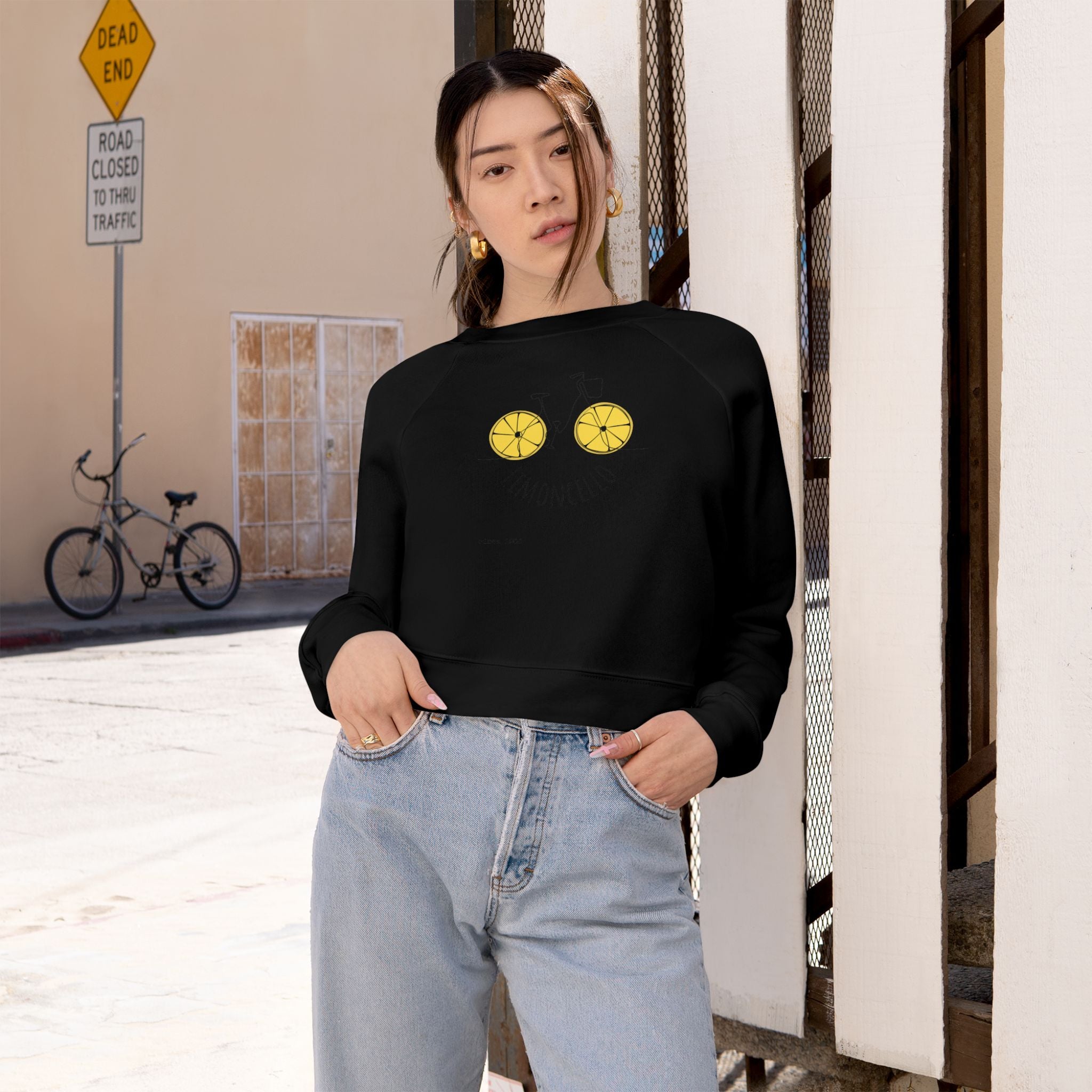 Lemon Eyes smiley Pullover | cropped fleece black